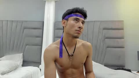 Snapshot of izato chatting on 02/24/25, 05:31 izato online show from 02/24/25, 05:31