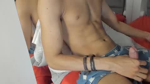 Snapshot of izato chatting on 03/12/25, 05:28 izato online show from 03/12/25, 05:28