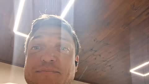 izealvaro online show from 09/09/25, 05:18
