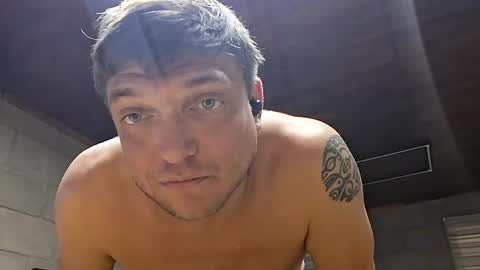 izealvaro online show from 09/17/25, 03:19