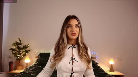 izy bellee online show from 01/15/25, 10:49