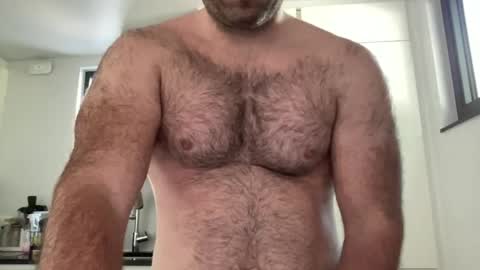 Izylduur online show from 06/18/26, 06:46