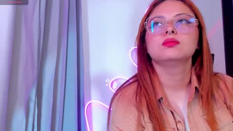 hot izys online show from 02/16/25, 07:05