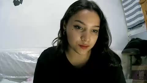 Snapshot of izzy_32 chatting on 02/07/26, 02:54 izzy_32 online show from 02/07/26, 02:54