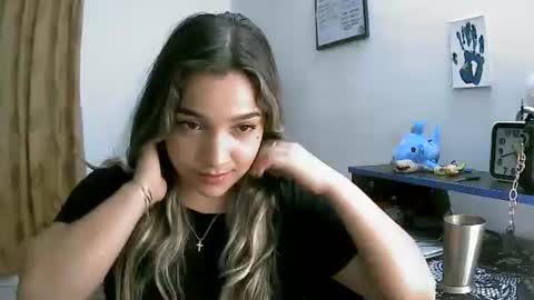 Snapshot of izzy_32 chatting on 04/14/26, 06:19 izzy_32 online show from 04/14/26, 06:19