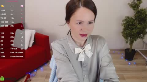 Snapshot of izzy_cam chatting on 04/09/26, 05:18 Queen of nylon Victoria online show from 04/09/26, 05:18