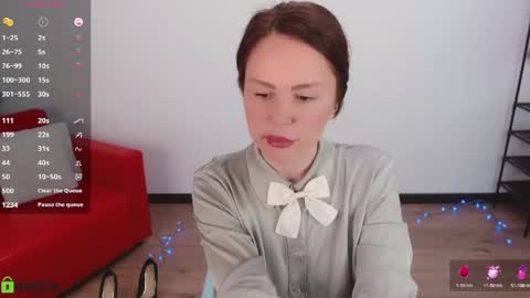 Snapshot of izzy_cam chatting on 04/27/26, 06:00 Queen of nylon Victoria online show from 04/27/26, 06:00