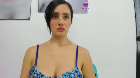 Izzy online show from 12/04/24, 03:54