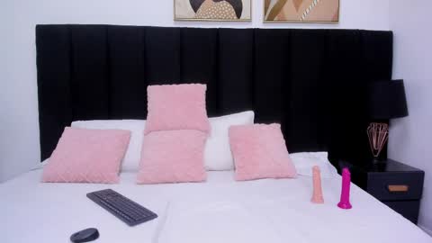 Izzy moon online show from 06/07/26, 11:14