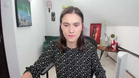 Izzy online show from 09/17/25, 01:24