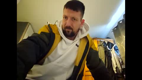 Snapshot of j281133 chatting on 10/19/25, 12:06 Big 8 online show from 10/19/25, 12:06