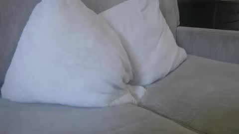 Snapshot of j335129 chatting on 12/04/25, 02:48 James online show from 12/04/25, 02:48