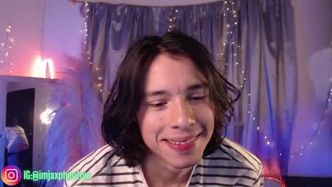 Snapshot of j_a_x_x_x_o_n chatting on 09/19/25, 02:24 Hey im Jaxxxon check my info online show from 09/19/25, 02:24
