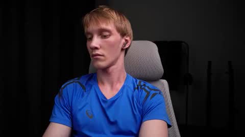 Snapshot of j_akira13 chatting on 11/04/25, 05:23 Danny online show from 11/04/25, 05:23