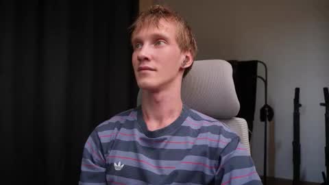 Snapshot of j_akira13 chatting on 11/05/25, 07:30 Danny online show from 11/05/25, 07:30