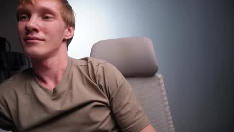 Snapshot of j_akira13 chatting on 11/14/25, 04:38 Danny online show from 11/14/25, 04:38