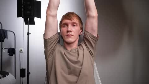 Snapshot of j_akira13 chatting on 11/15/25, 09:28 Danny online show from 11/15/25, 09:28