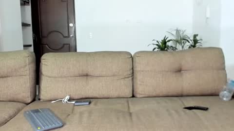 Calix  Independient model Insta and twt Calixsnake online show from 01/03/25, 11:44