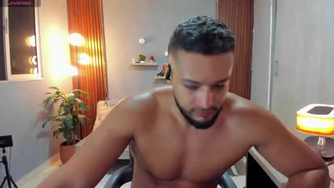 Calix  Independient model Insta and twt Calixsnake online show from 05/07/26, 01:33