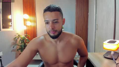 Calix  Independient model Insta and twt Calixsnake online show from 05/09/26, 01:55