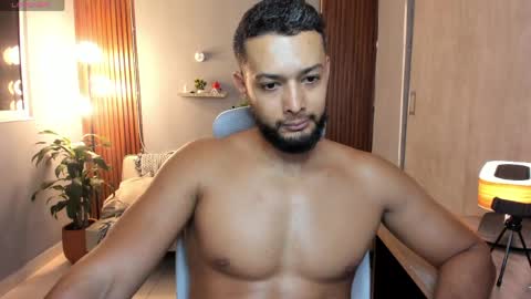 Calix  Independient model Insta and twt Calixsnake online show from 05/16/26, 11:03