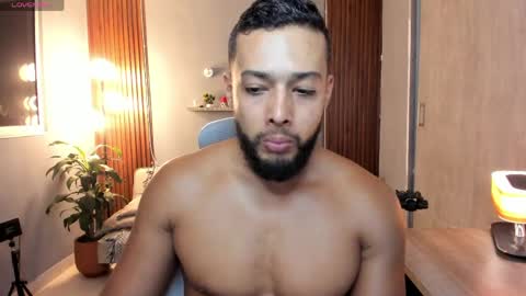Calix  Independient model Insta and twt Calixsnake online show from 05/29/26, 10:52