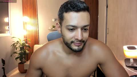 Calix  Independient model Insta and twt Calixsnake online show from 06/08/26, 09:15