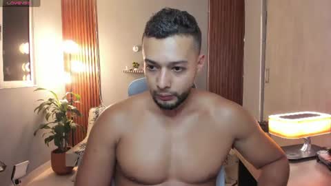 Calix  Independient model Insta and twt Calixsnake online show from 06/15/26, 10:23