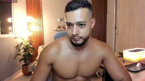 Calix  Independient model Insta and twt Calixsnake online show from 07/04/26, 01:01