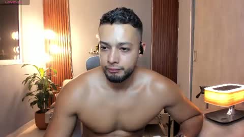 Calix  Independient model Insta and twt Calixsnake online show from 07/17/26, 11:31