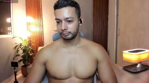 Calix  Independient model Insta and twt Calixsnake online show from 07/28/26, 12:18
