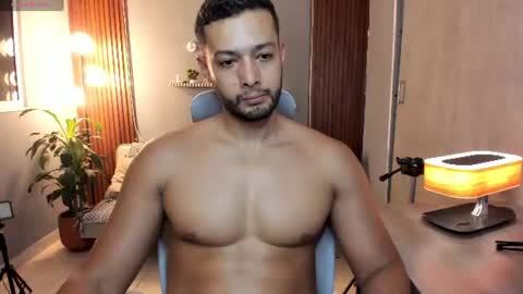 Calix  Independient model Insta and twt Calixsnake online show from 07/31/26, 01:05