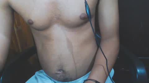 Snapshot of j_castello chatting on 01/07/25, 03:14 J online show from 01/07/25, 03:14