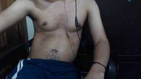 Snapshot of j_castello chatting on 03/12/25, 02:09 J online show from 03/12/25, 02:09