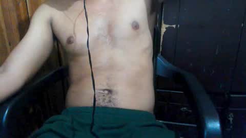 Snapshot of j_castello chatting on 10/13/25, 09:59 J online show from 10/13/25, 09:59