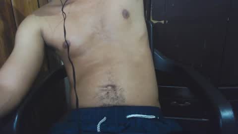 Snapshot of j_castello chatting on 10/17/25, 05:21 J online show from 10/17/25, 05:21