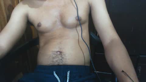 Snapshot of j_castello chatting on 10/23/25, 01:27 J online show from 10/23/25, 01:27