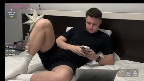 Snapshot of j_lyle_x chatting on 05/03/26, 05:08 j_lyle_x online show from 05/03/26, 05:08