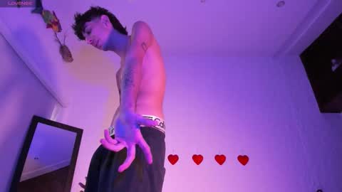 Snapshot of j_martony chatting on 09/26/25, 02:21 j_martony online show from 09/26/25, 02:21