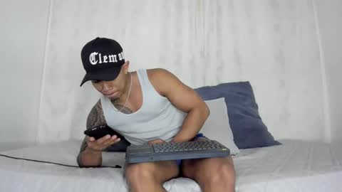 i am juan musiry independent model  online show from 12/29/24, 08:00