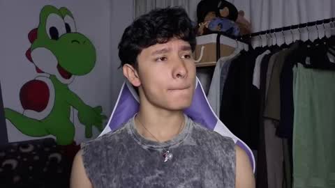 Snapshot of j_u_p_i_t_e_r chatting on 09/15/25, 01:11 Noah online show from 09/15/25, 01:11