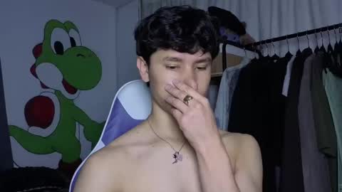 Snapshot of j_u_p_i_t_e_r chatting on 09/19/25, 02:29 Noah online show from 09/19/25, 02:29