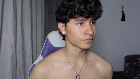 Snapshot of j_u_p_i_t_e_r chatting on 11/05/25, 03:12 Noah online show from 11/05/25, 03:12