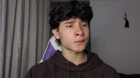 Snapshot of j_u_p_i_t_e_r chatting on 11/10/25, 11:15 Noah online show from 11/10/25, 11:15