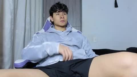 Noah online show from 04/12/26, 02:22