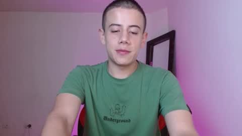 Snapshot of jac0b_x chatting on 04/20/26, 07:55 Tyler online show from 04/20/26, 07:55