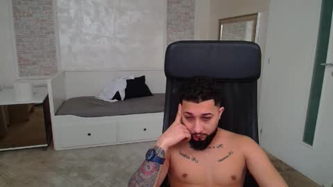 Snapshot of jacezachary chatting on 01/28/25, 09:41 JaceZachary online show from 01/28/25, 09:41