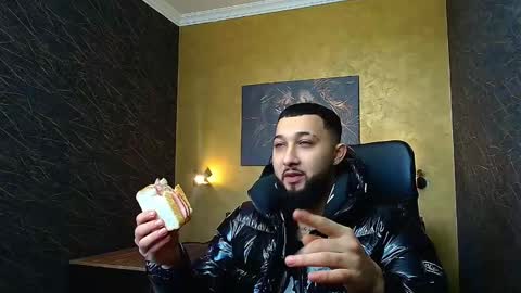 Snapshot of jacezachary chatting on 02/22/25, 11:24 JaceZachary online show from 02/22/25, 11:24