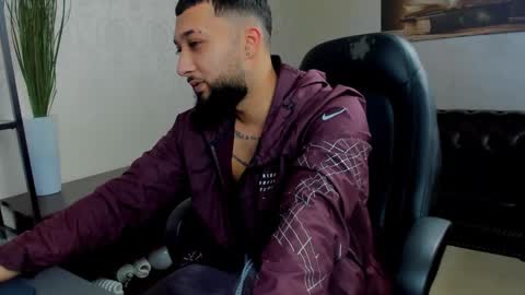 Snapshot of jacezachary chatting on 02/26/25, 12:47 JaceZachary online show from 02/26/25, 12:47