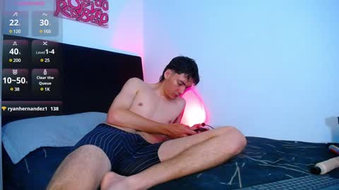 INDEPENDENT MODEL online show from 01/28/25, 12:32